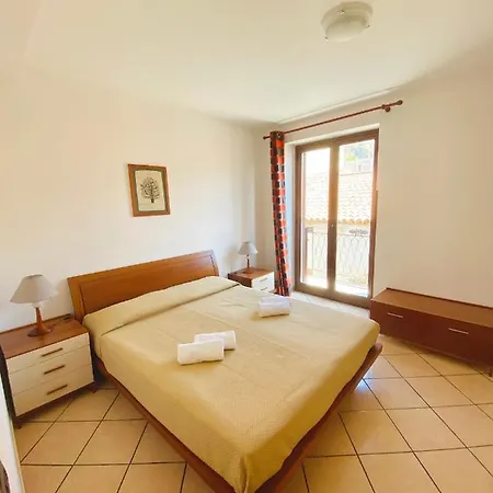Alberti's House チェファル